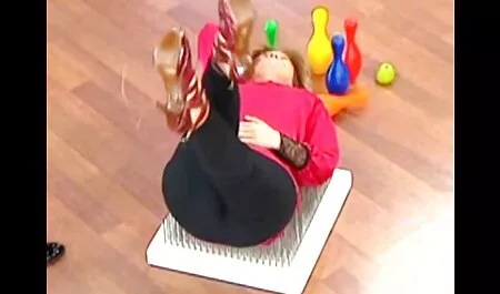 Cicis napsütés lovagol kakasok, amíg ő megy le szex es porno videok bőségesen