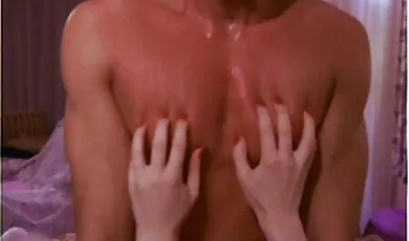 büdös nagyi pornó filmek köldök