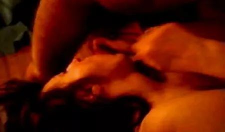 Ázsiai lány döngeti egy fehér apa lanya porno video kiskatona
