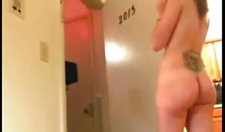 A LEGMÉLYEBB ANÁLIS SZETT! Apró Milf a magas szex és pornó videó sarkú csábító