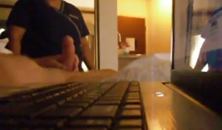 Anális Creampie. Adj egy porno filmek ingyen online orgazmust, hogy megdugjam a két lyukamat.
