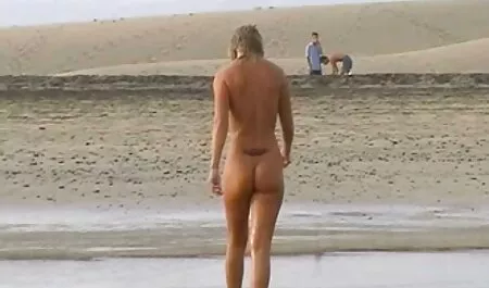 A feleség azt mondja a férjének, hogy a BBC jobban szex es porno videok baszik rá, mint neki, minden nap szüksége van rá!