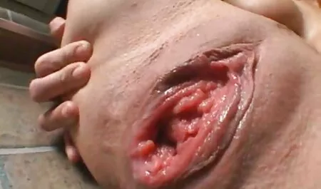 Nyilvános ügynök tetovált csinos nő kap pénzt porno ingyen filmek a szex