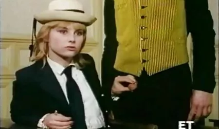 Emo játékos baszik magát ingyen porno video Squidfortea a fogatlan ruha