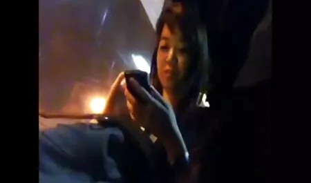 A POV Tini smink nélkül lélegzetelállító szopást ad maszturbálás közben, a cums Plus poeno videok pedig a szájába kerül.