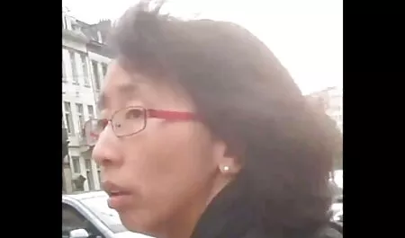 A pufók lány Dohányzik, pornó videók elrontja, pofonok a seggét