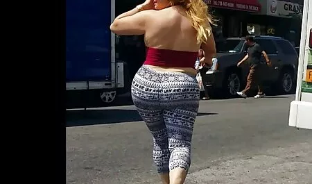 Elég Latin szar tralalabalu teszi őt felbukkan ingyen porno videok a szemüvegét.