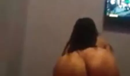 HUNT4K, egy lány, a tökéletes segge, mellei, fizet a szex porno film ingyen a kocsiban.
