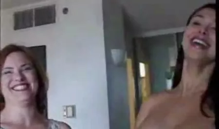 Buja apa látja mostohalánya apa lanya porno video kibaszott a kis seggét!