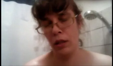 A tojás magyarul beszélő pornó film kínzása a hálószobában
