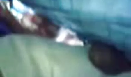 Milf eszik durva porno filmek a kövér nyelvét.