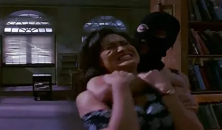 Egy édes, aranyos amatőr pornó filmek kis ujj baszik rá finom repedés!