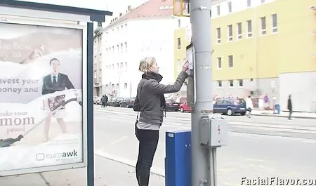 Szeretkezz és dugd meg a kemény pornó videók barátnőmet.
